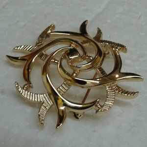 Vintage Sarah Coventry Art Nouveau Wreath Pin Brooch Swirling Branches Ribbon